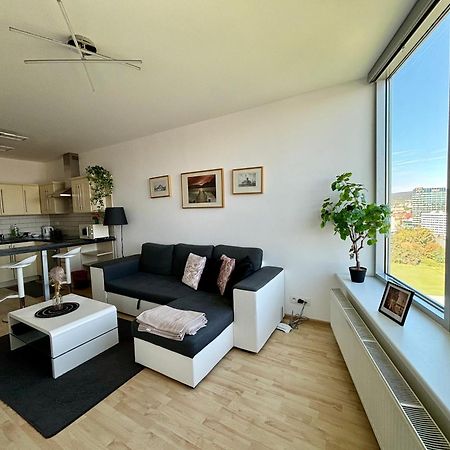 布拉迪斯拉发Three Towers With Beautiful View And Parking!公寓 外观 照片