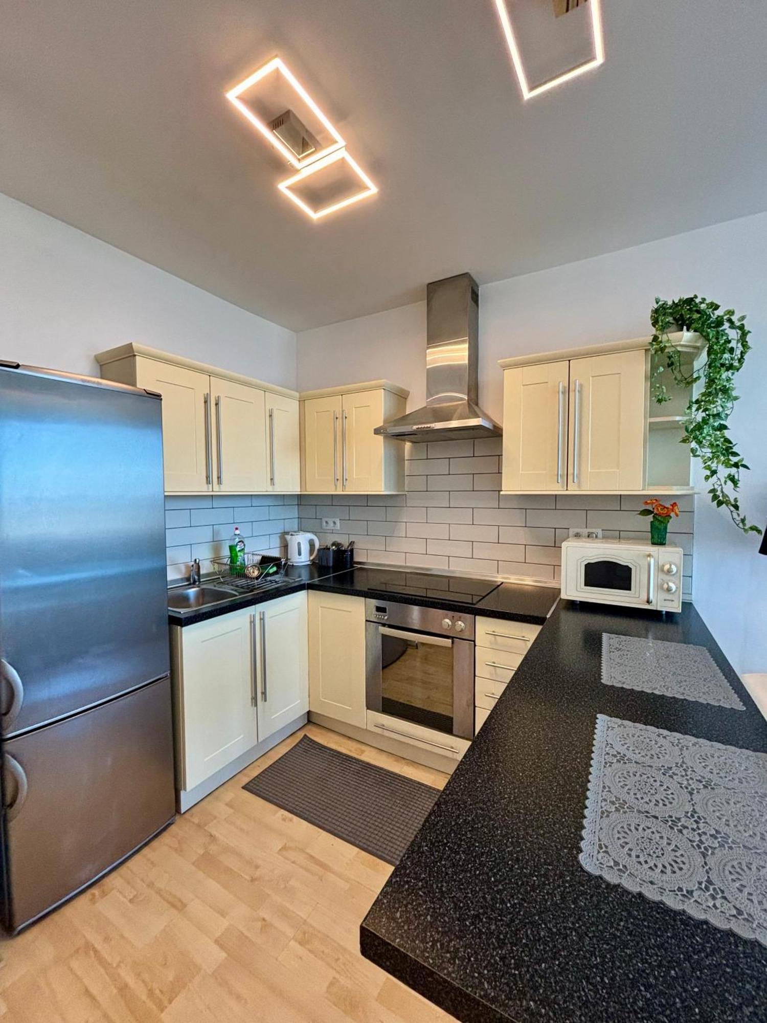 布拉迪斯拉发Three Towers With Beautiful View And Parking!公寓 外观 照片